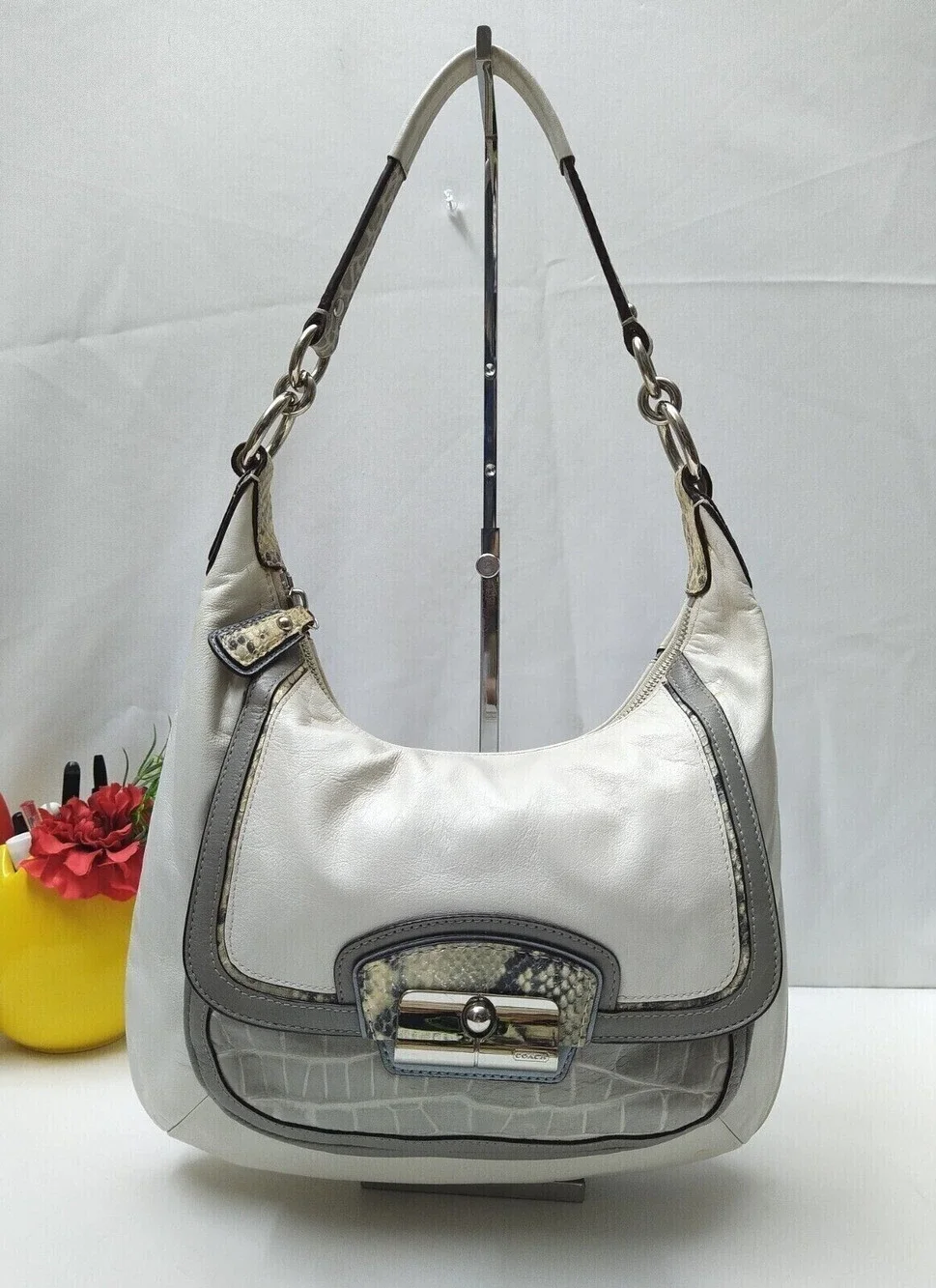 Coach Kristin White Leather Snakeskin Detail Zipper Hobo Shoulder Bag